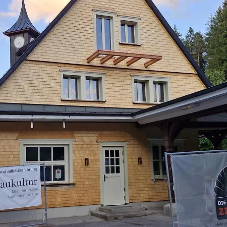 Апартаменты Frisch Renovierte Bis 6 Personen In Historischem Baudenkmal